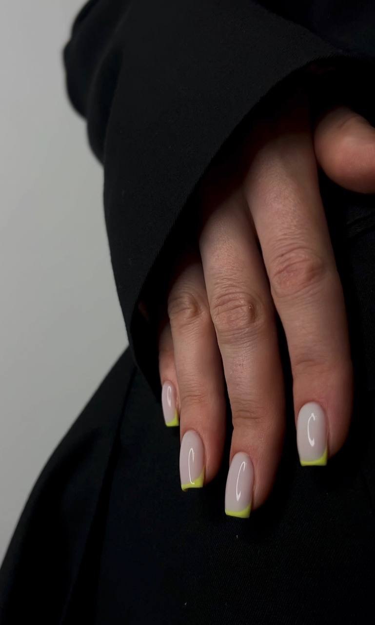 Manicure żelowy – zdjęcie 10